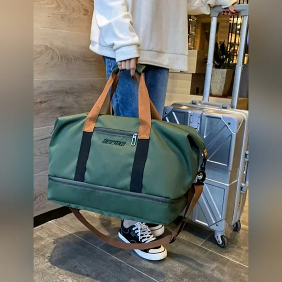 NEW Green Duffle Bag - Picture 2 of 13